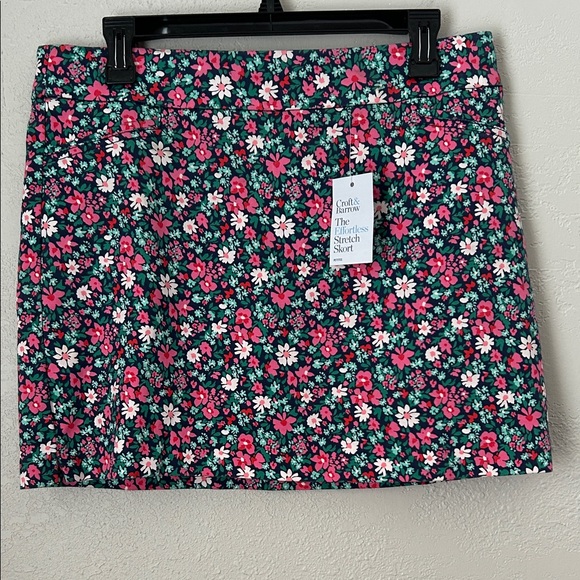 Croft & Barrow Women's Size 10P Regular Mini Skort-Pink and Green Floral on Navy - Picture 1 of 9